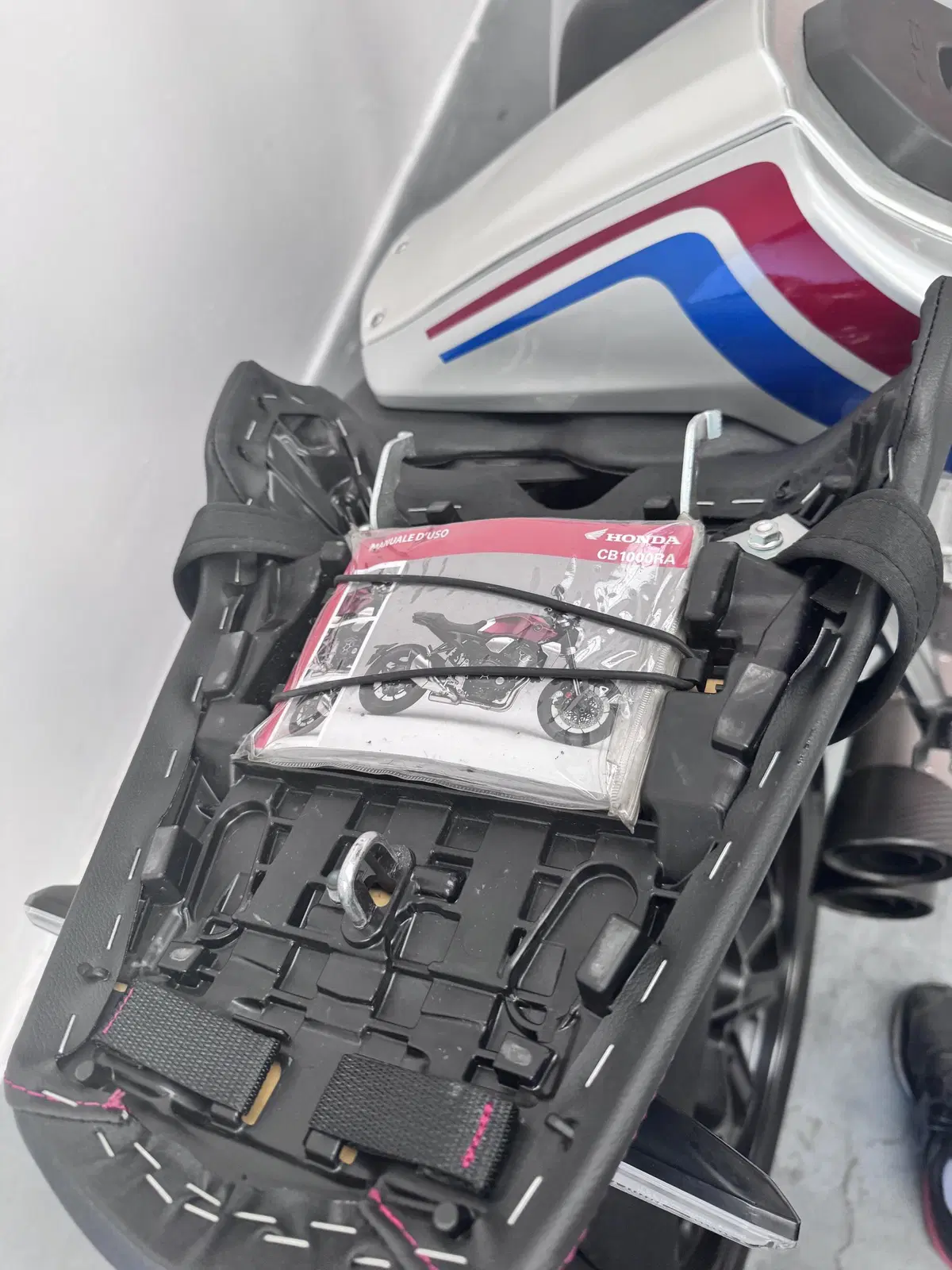 Honda CB 1000 R + Limited Edition (2019) (12)