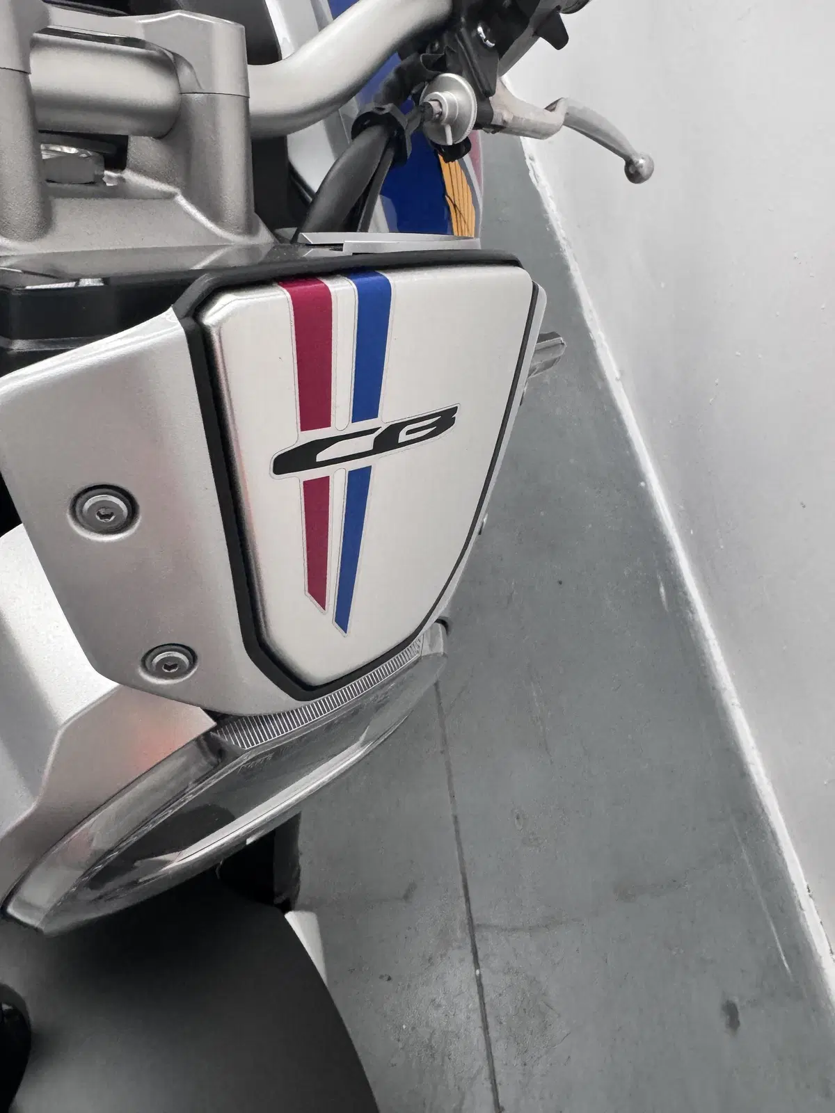 Honda CB 1000 R + Limited Edition (2019) (18)