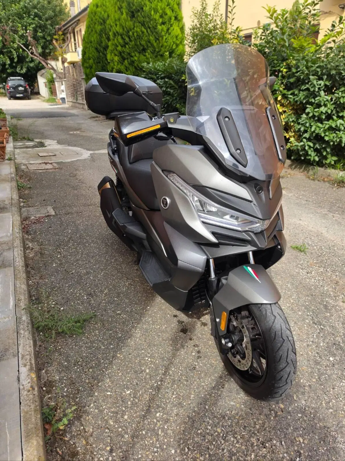 Voge Sfida SR4 (2022 - 24) (2)