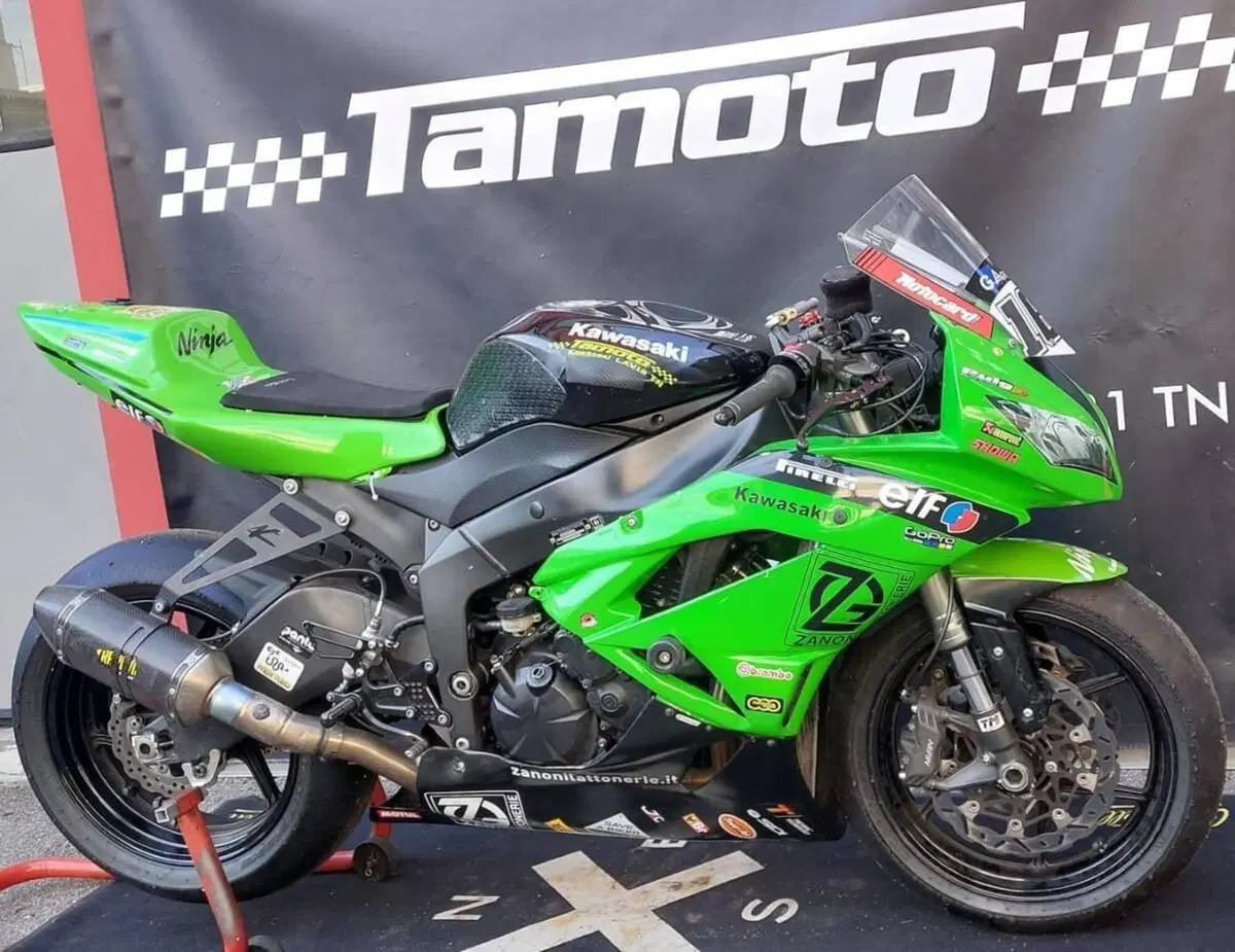 Kawasaki Ninja 600 ZX-6R (2009 - 16) (2)