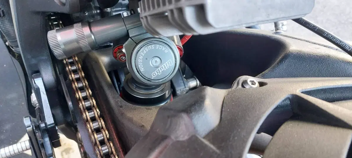 Kawasaki Ninja 600 ZX-6R (2009 - 16) (5)