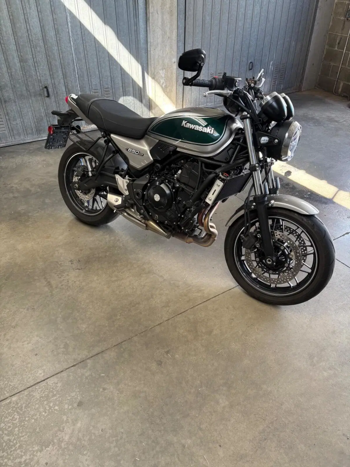 Kawasaki Z 650 RS (2022 - 24) (3)