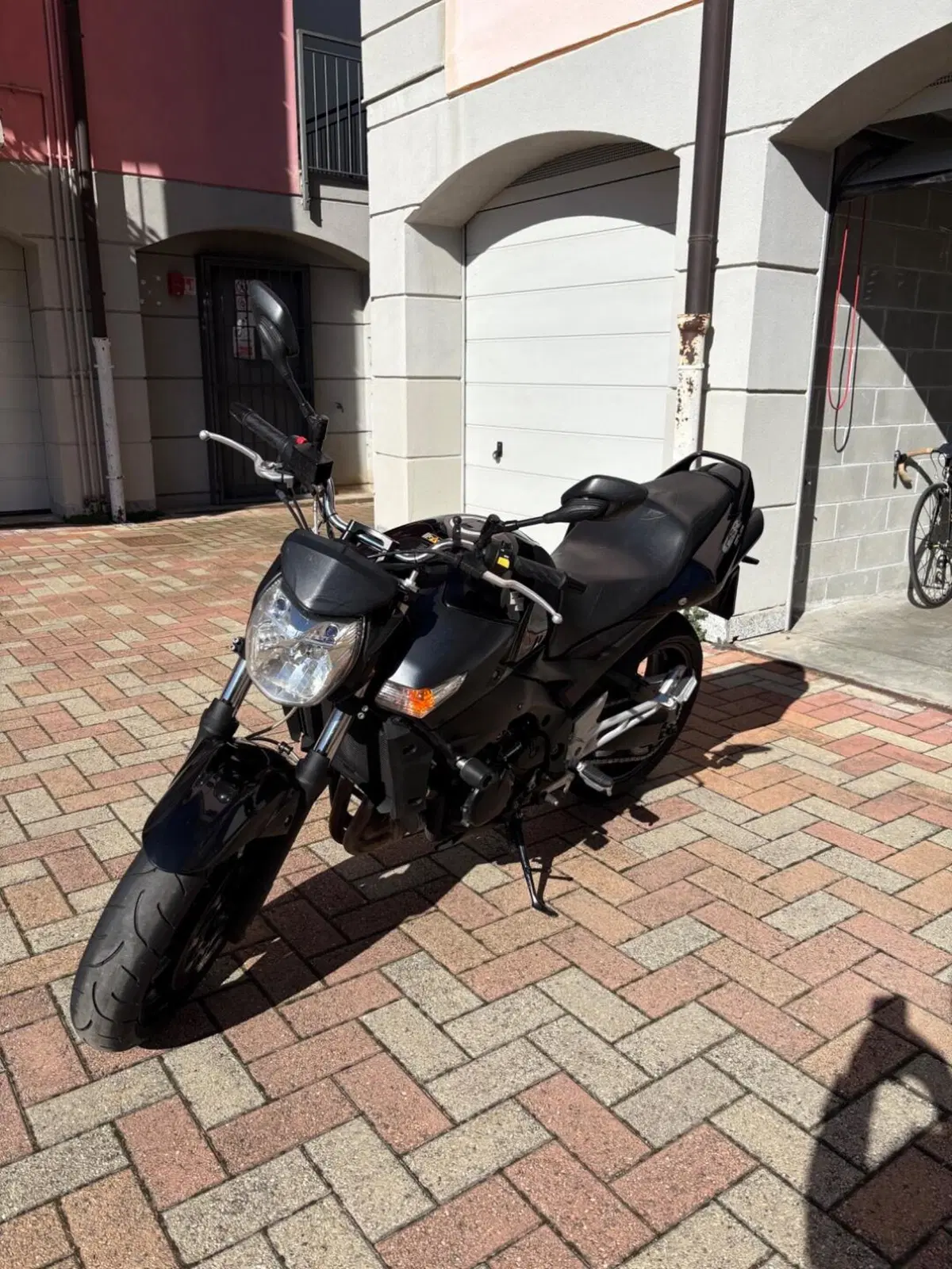 Suzuki GSR 600 (2006 - 11) (3)