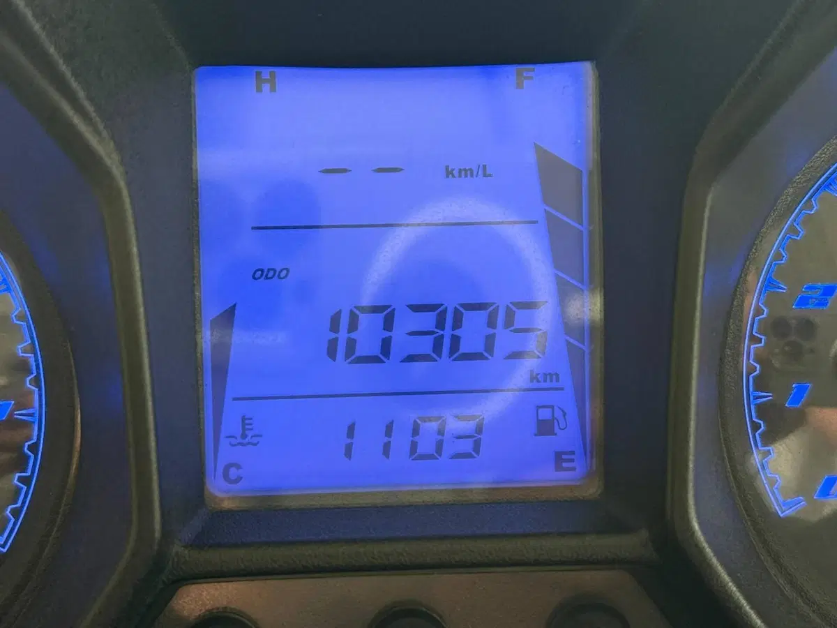 Kymco Downtown 350i ABS (2016 - 20) (3)