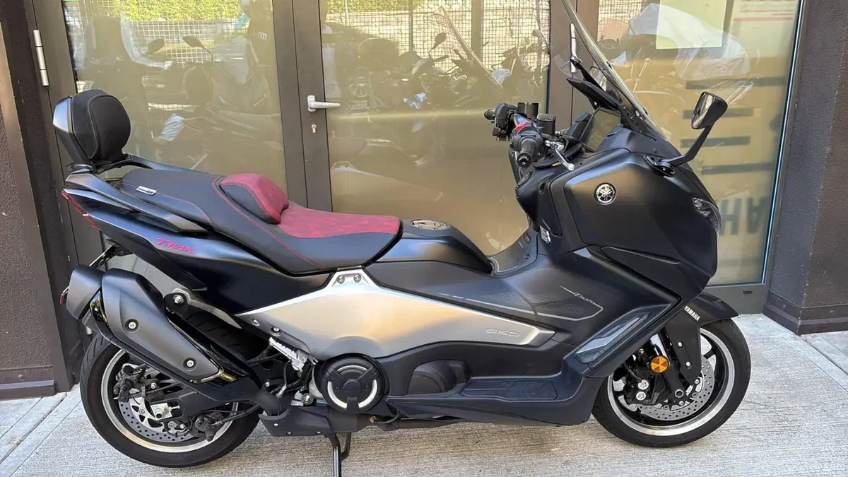 Yamaha T-Max 560 25th Anniversary (2026)