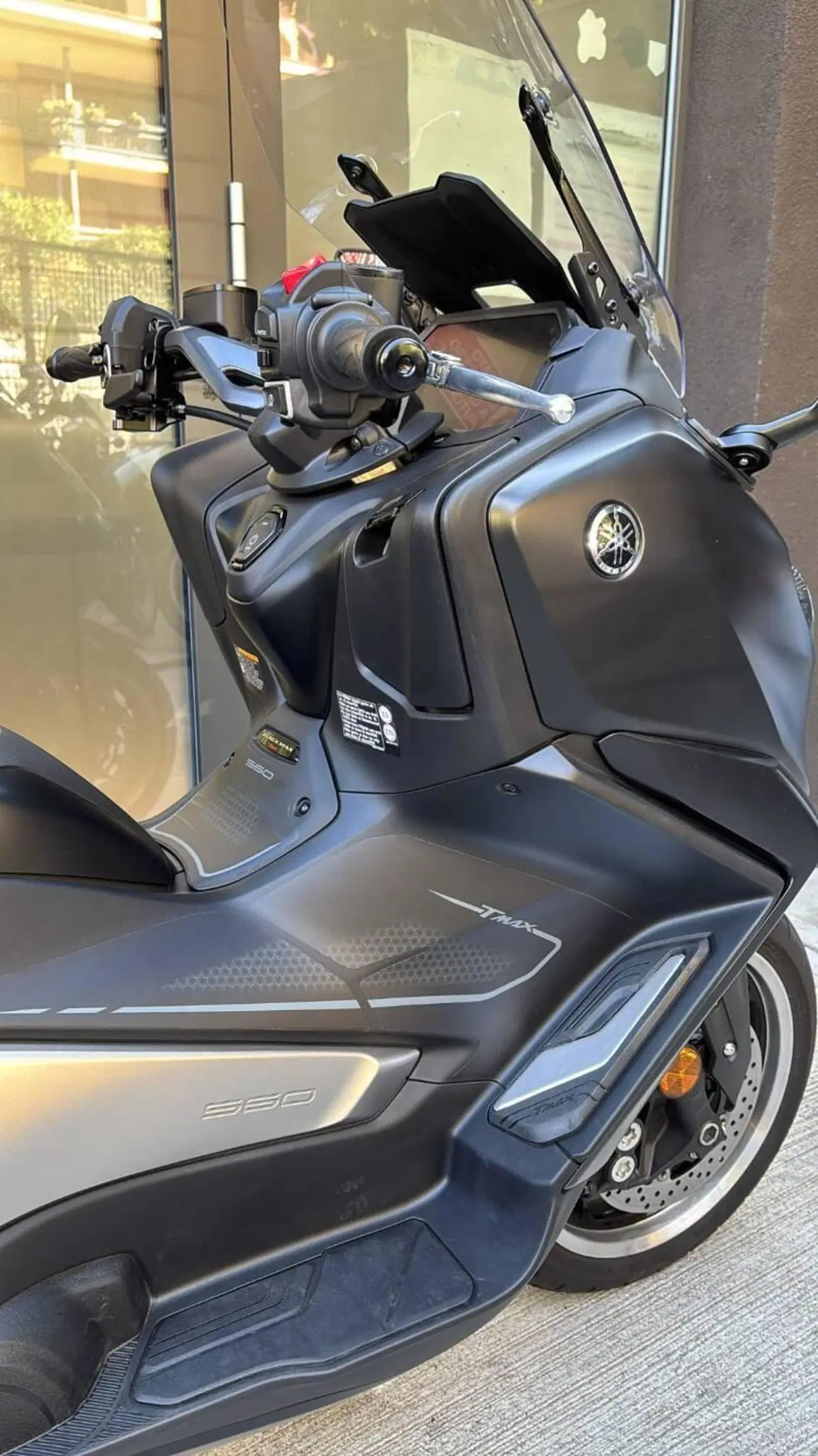 Yamaha T-Max 560 25th Anniversary (2026) (4)