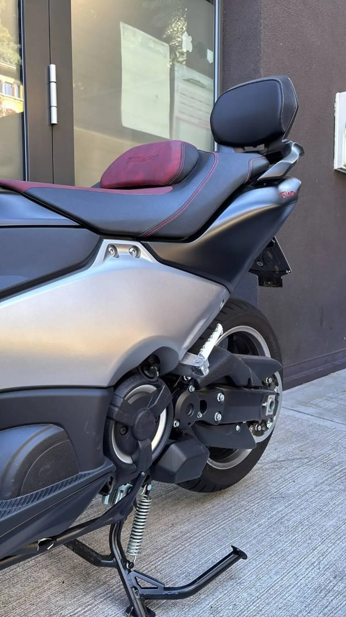 Yamaha T-Max 560 25th Anniversary (2026) (9)