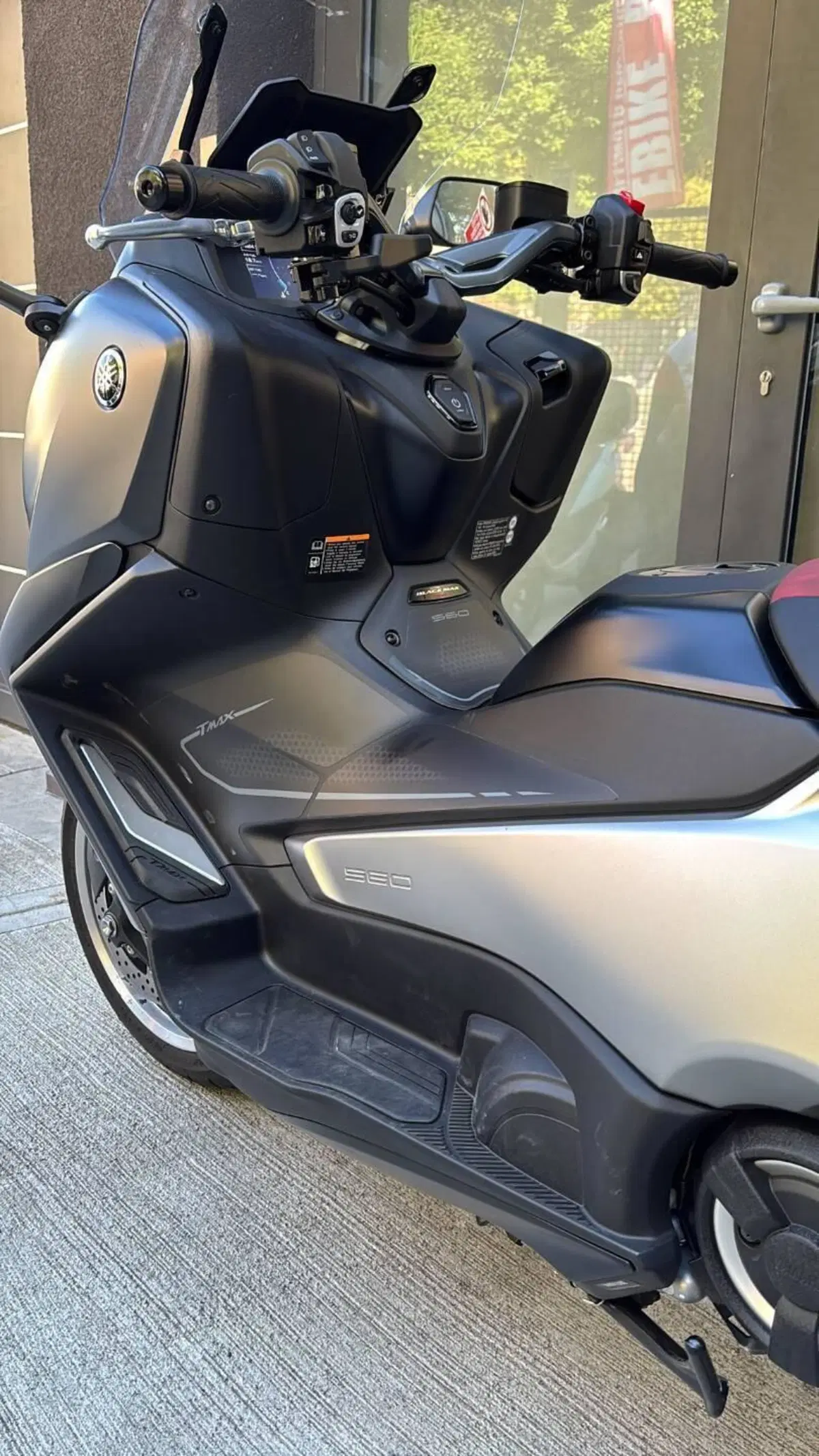 Yamaha T-Max 560 25th Anniversary (2026) (10)