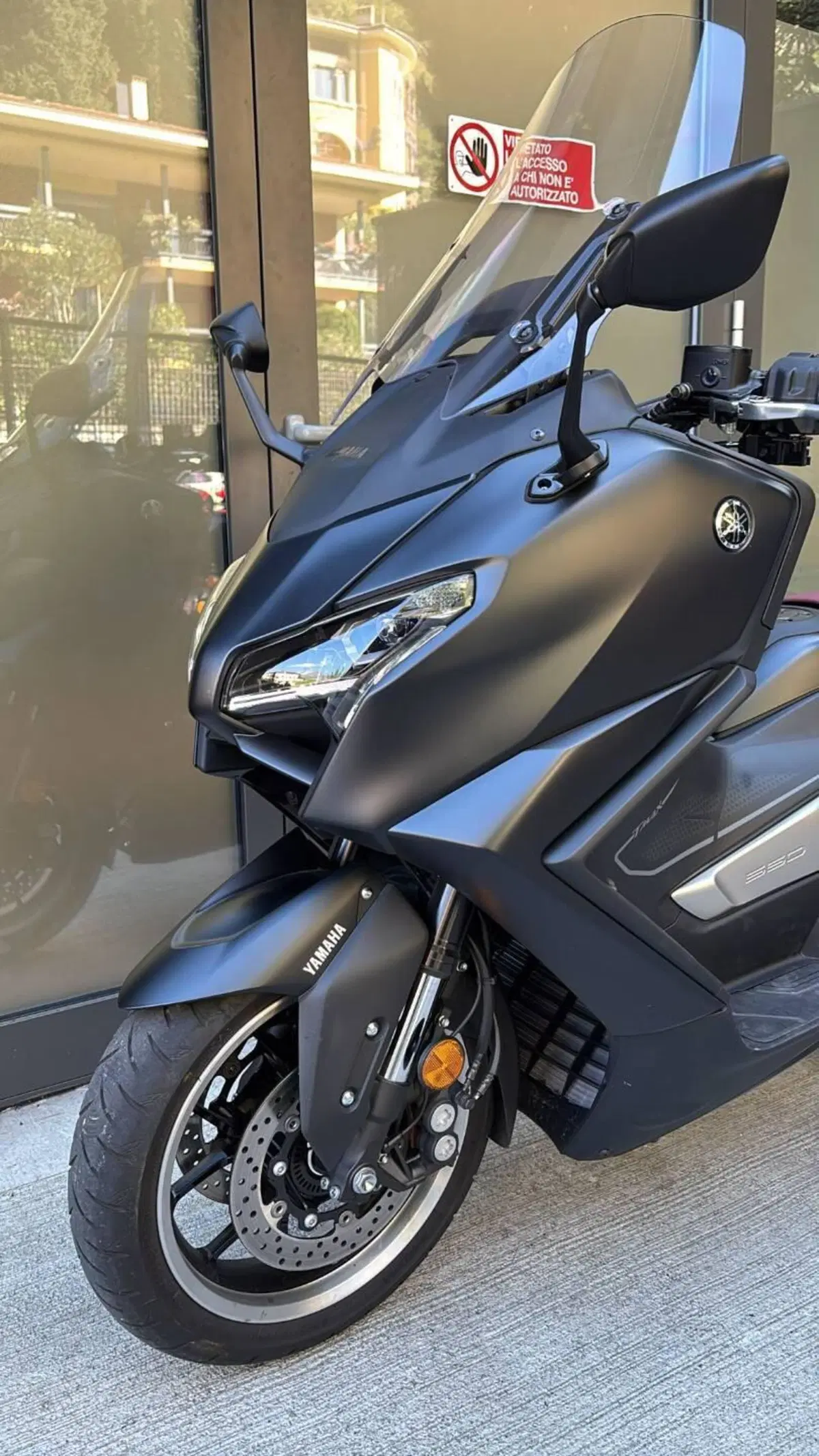 Yamaha T-Max 560 25th Anniversary (2026) (11)