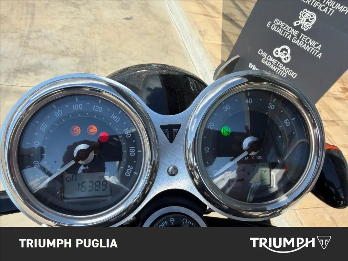Triumph Bonneville T120 (2016 - 20) (2)