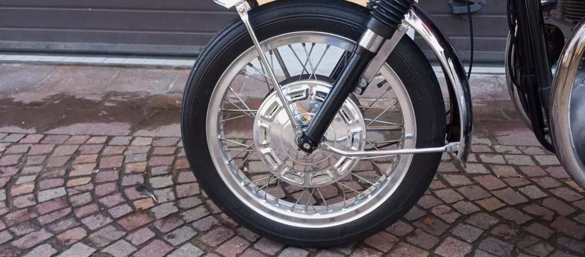 Bsa 650 SPITFIRE (14)