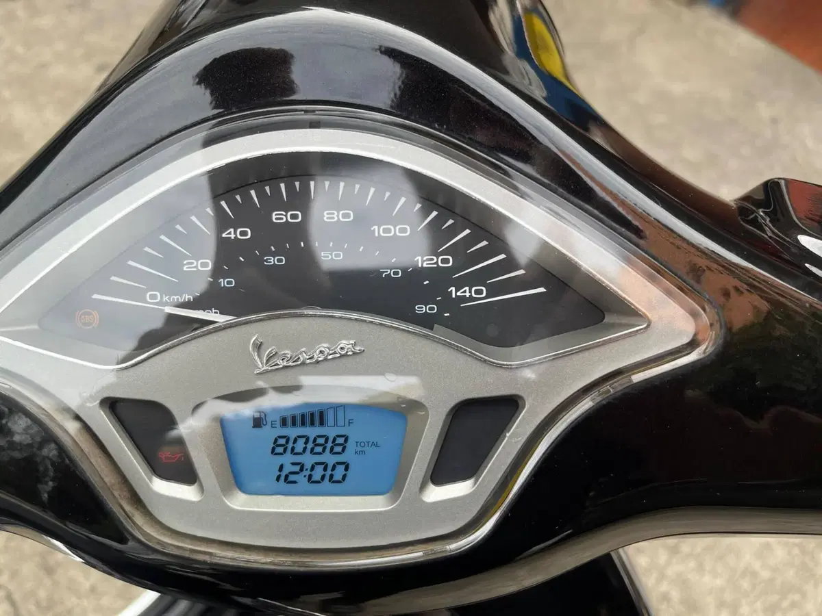 Vespa Primavera 125 3V i-get ABS (2017 - 18) (4)