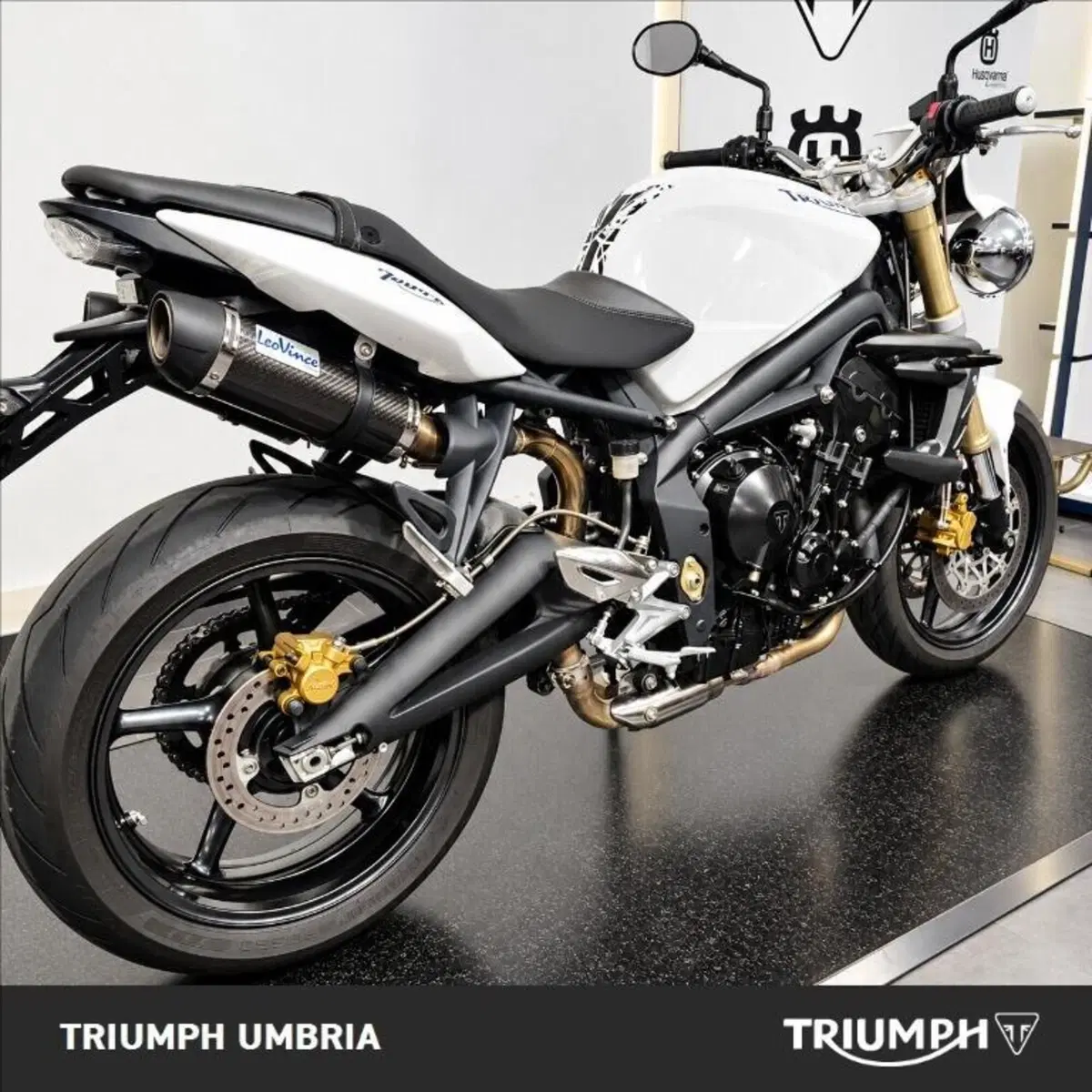 Triumph Street Triple (2007 - 12) (9)