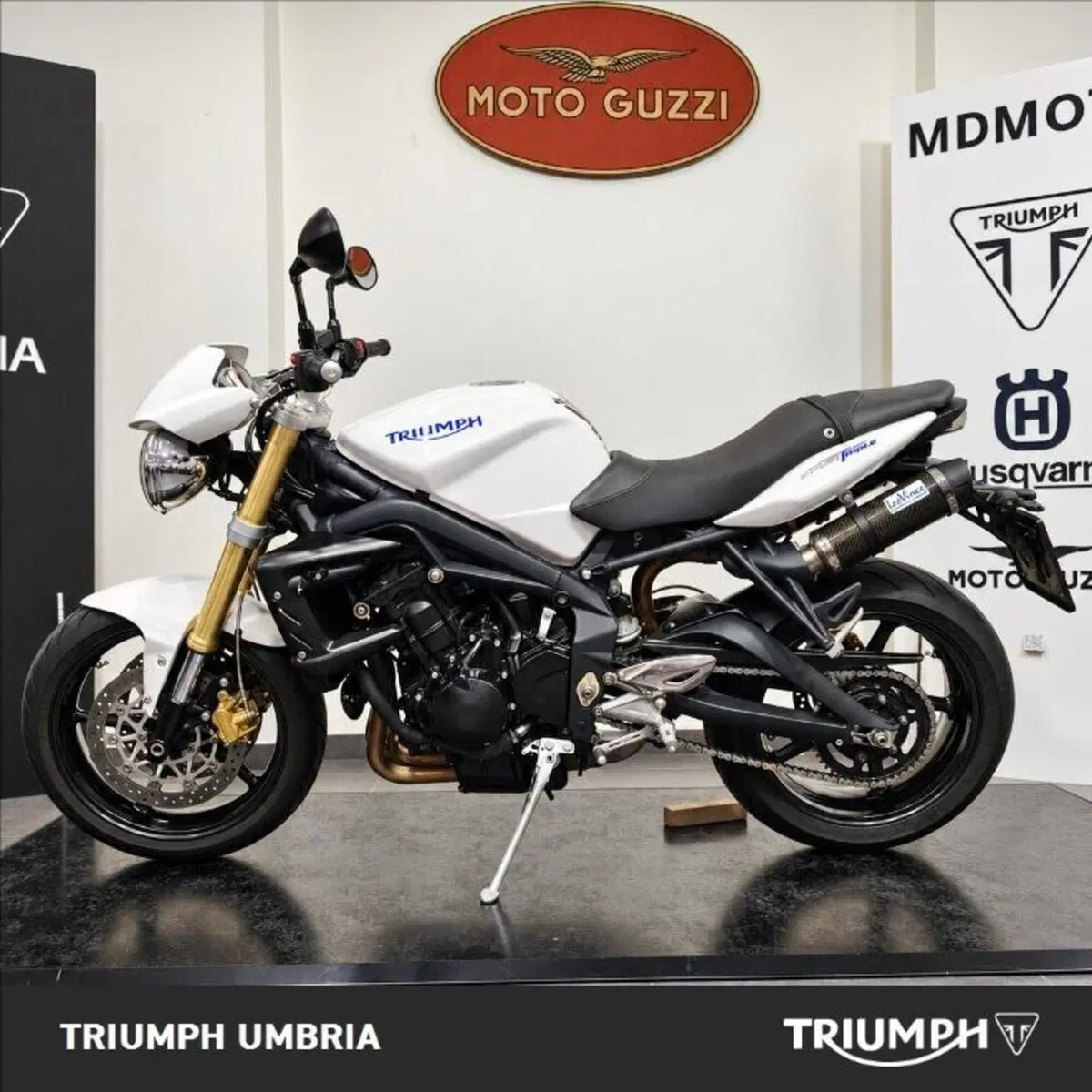 Triumph Street Triple (2007 - 12) (2)