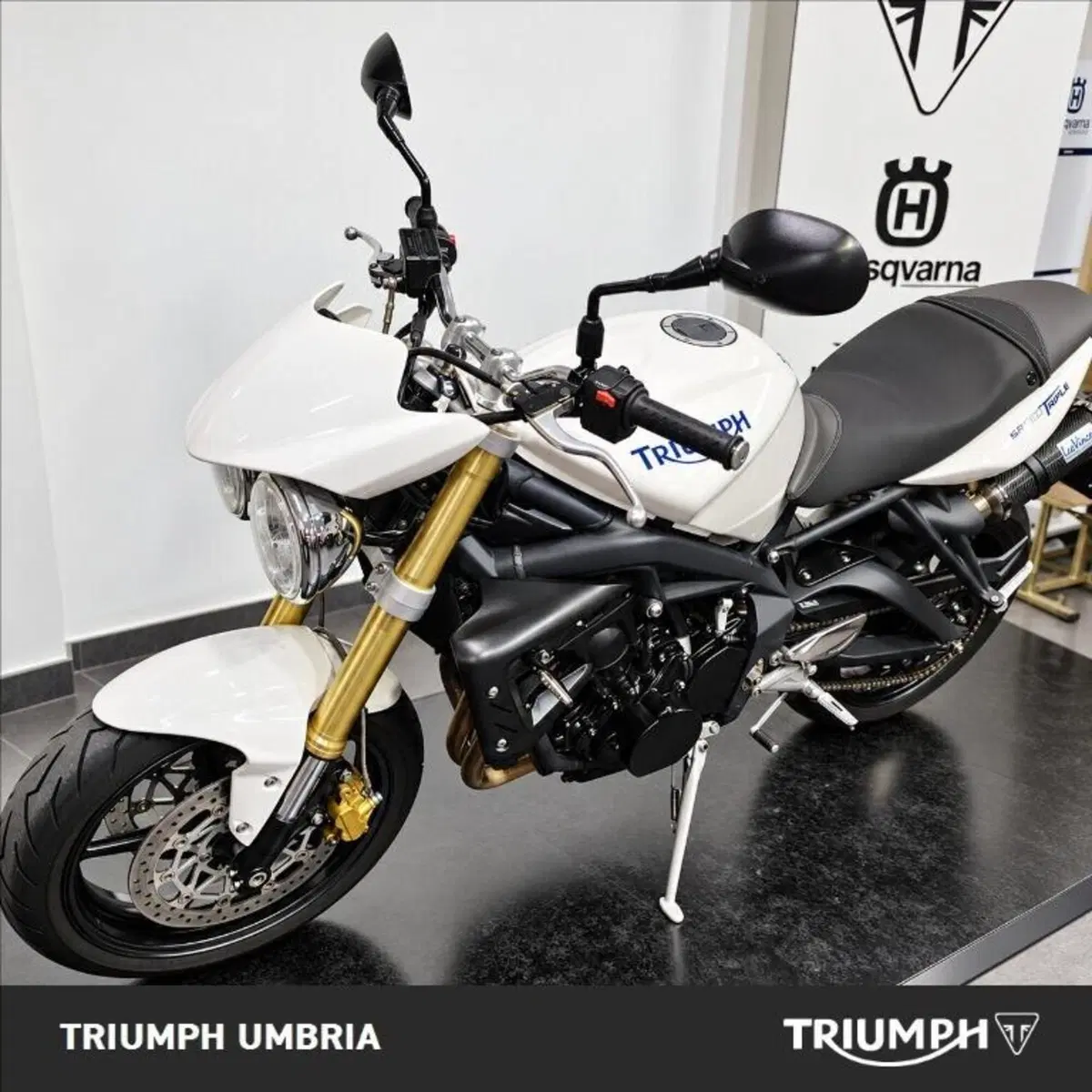 Triumph Street Triple (2007 - 12) (10)