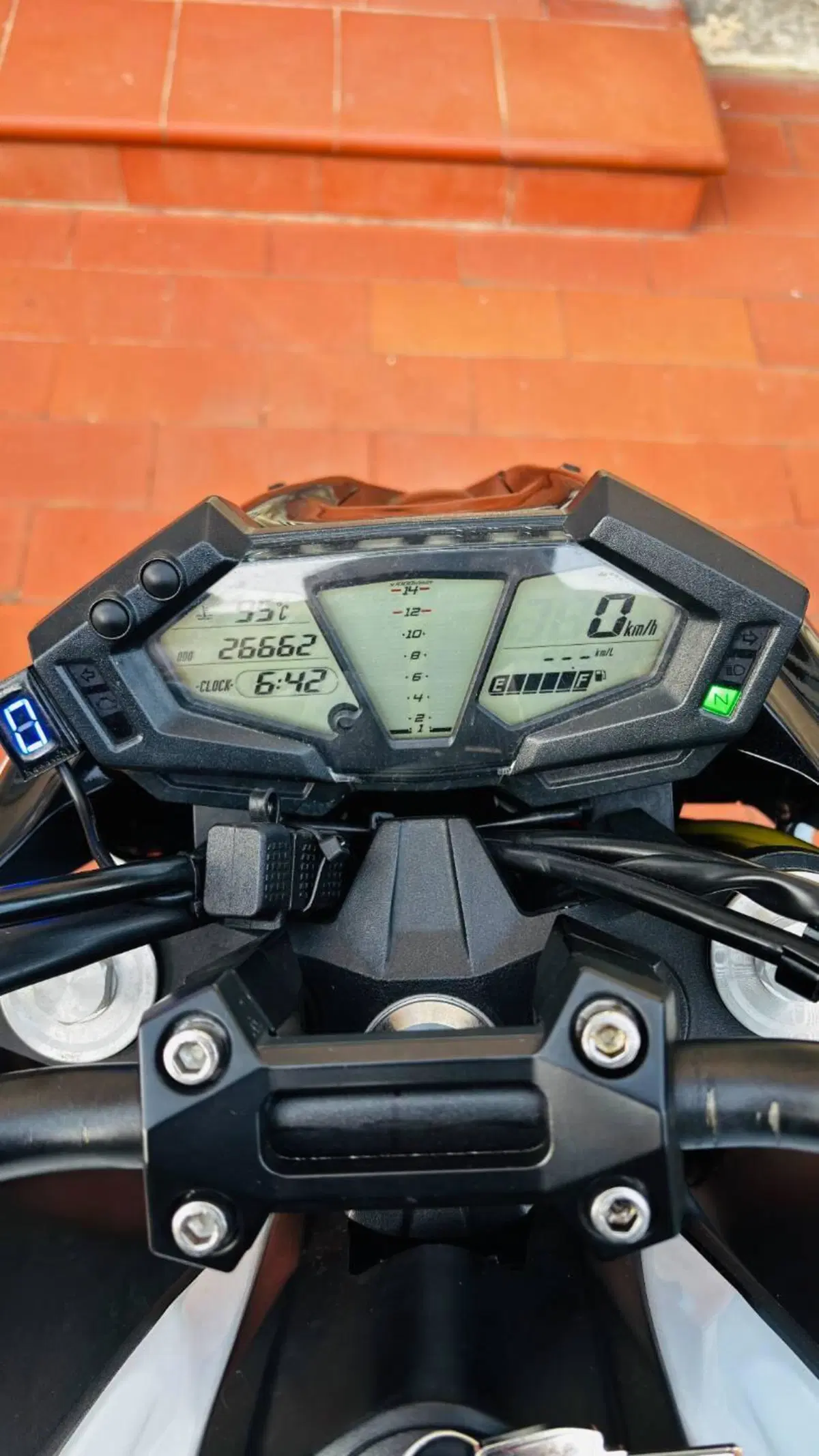 Kawasaki Z 800 e (2012 - 13) (9)