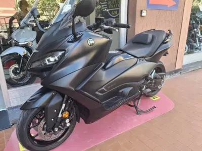 Yamaha T-Max 560 Tech Max (2025 - 26) usata