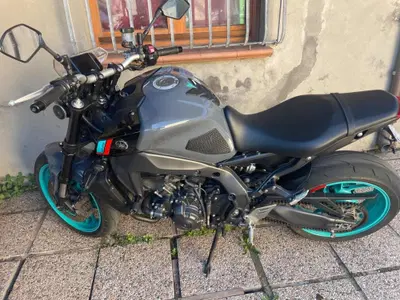 Yamaha MT-09 (2021 - 23) usata