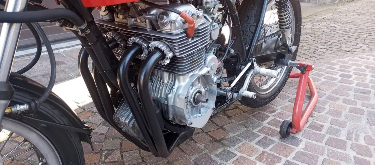 Honda CB 400 FOUR (15)