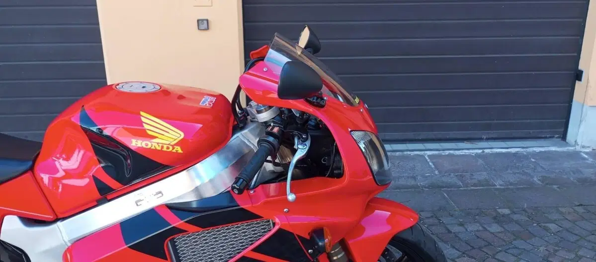 Honda VTR 1000 SP1 (8)