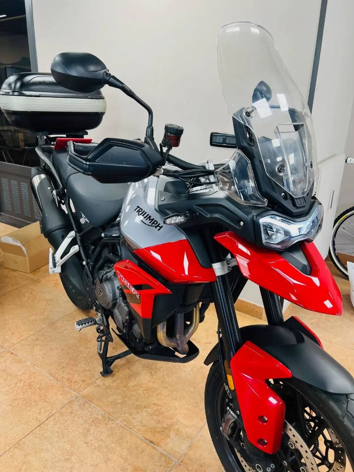Triumph Tiger 850 Sport (2021 - 25) (2)