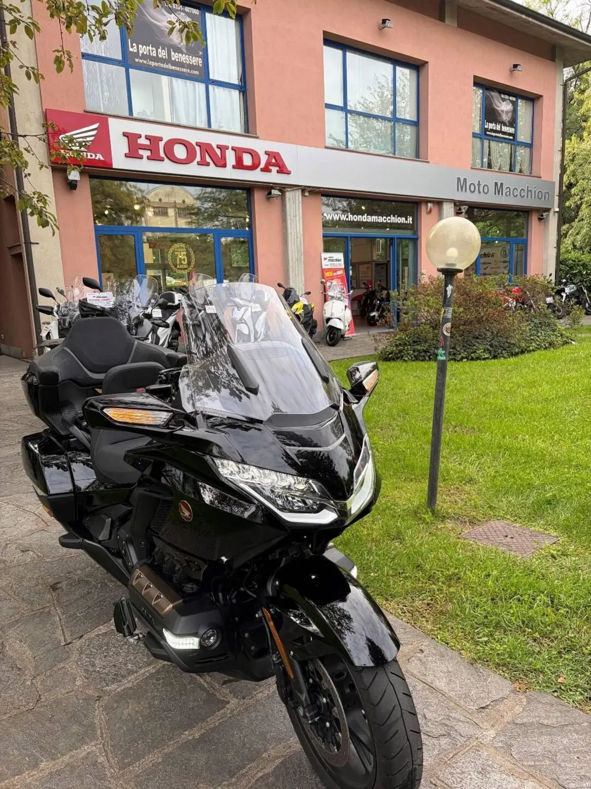 Honda GL 1800 Gold Wing Tour DCT & Airbag (2022 - 24) (5)