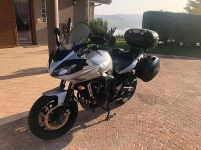 Yamaha FZ6 Fazer S2 (2006 - 11) usata