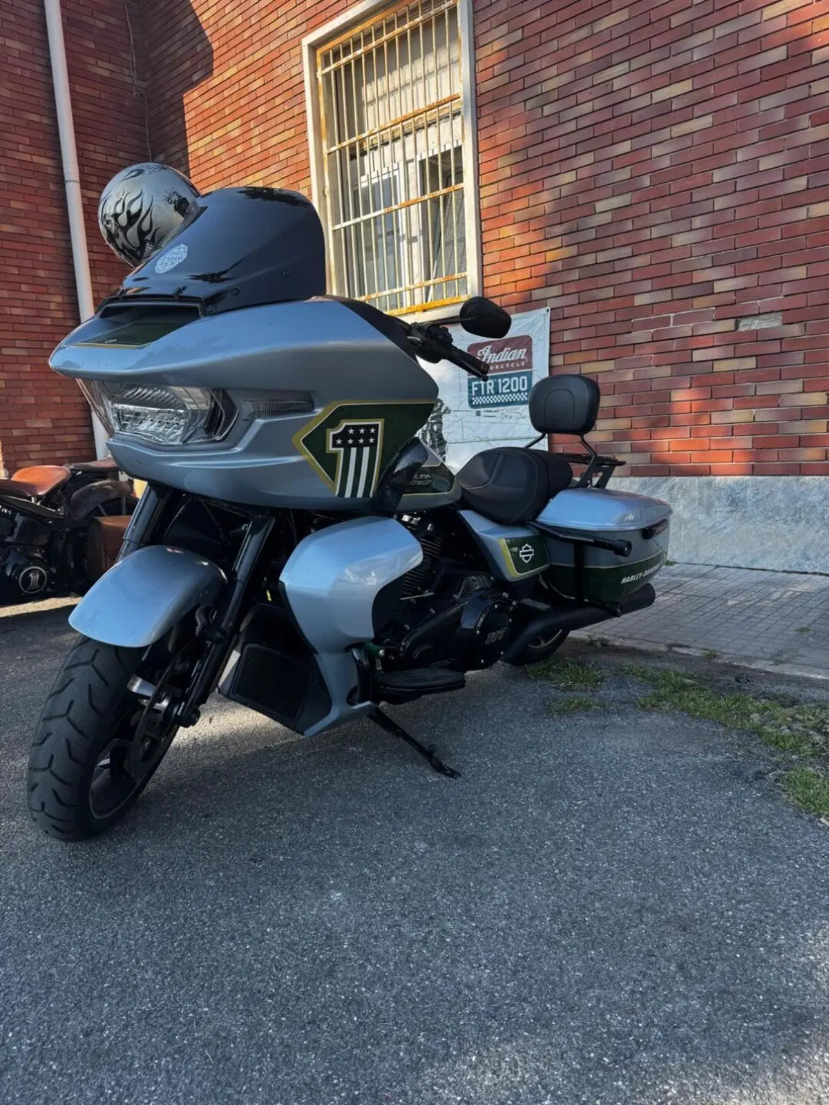 Harley-Davidson Road Glide (2024 - 26)