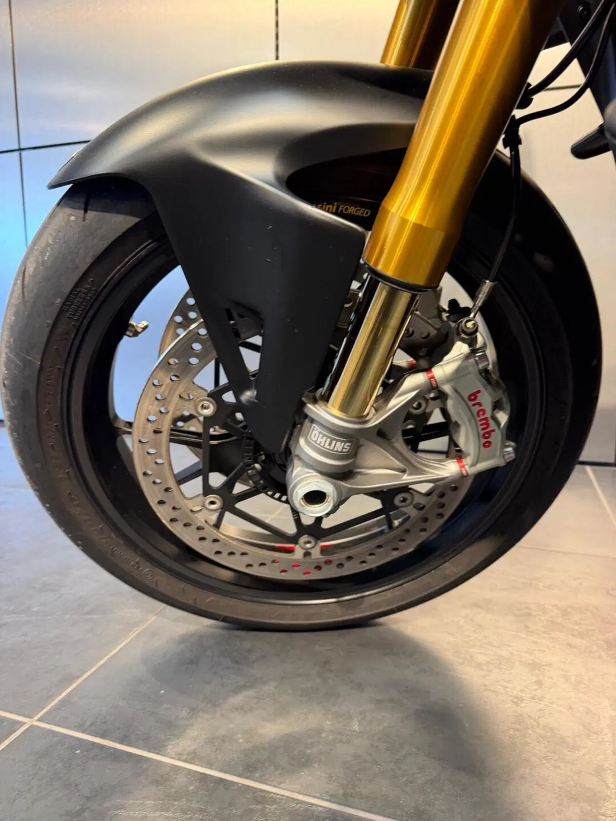 Ducati Streetfighter V4 S (2023 - 24) (9)