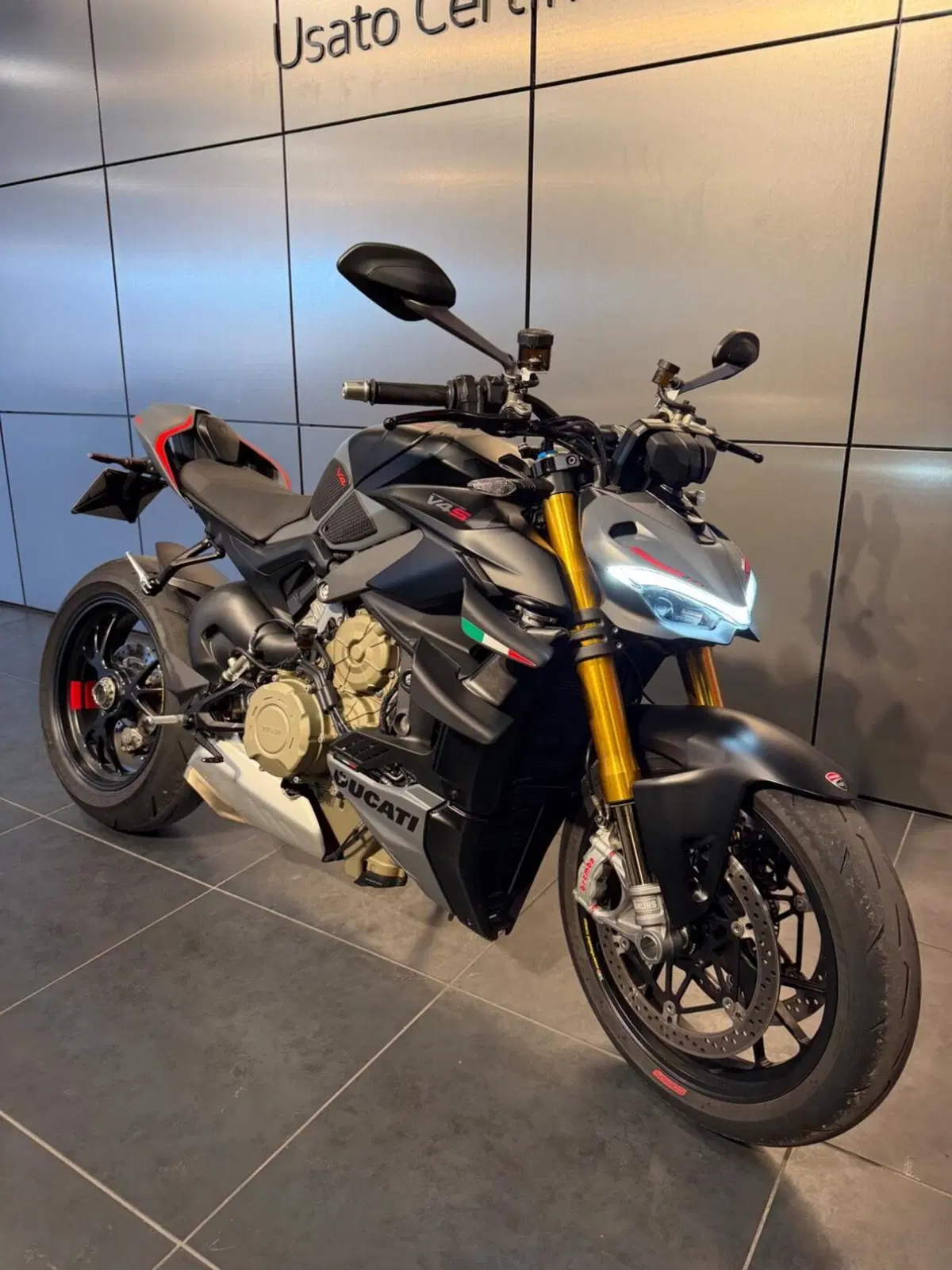 Ducati Streetfighter V4 S (2023 - 24) (2)