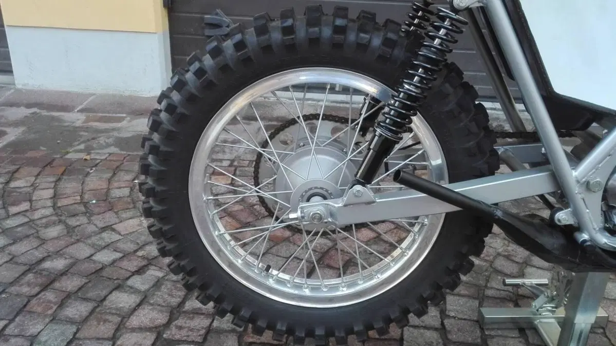 Tgm 125 CROSS (9)