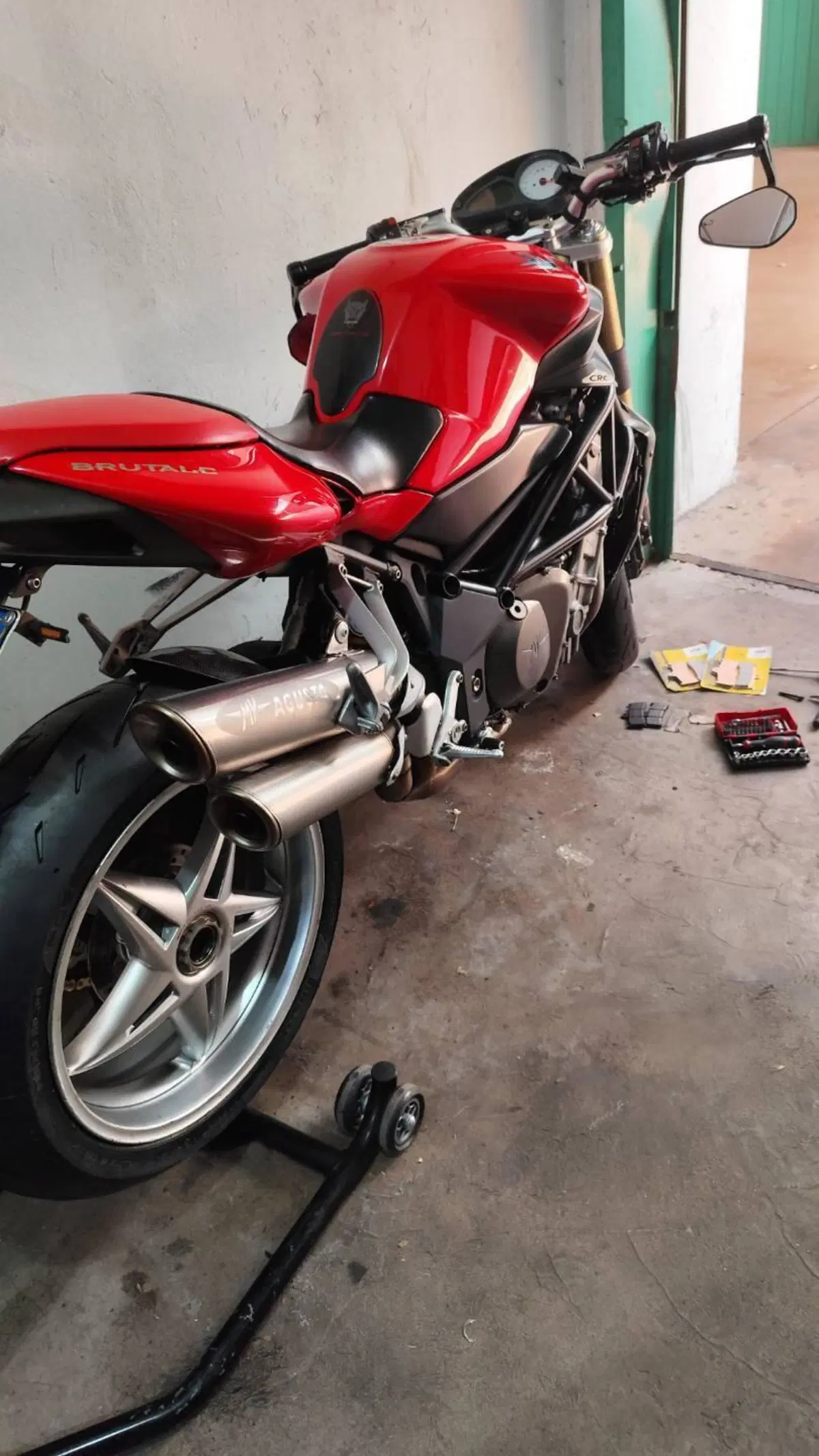 MV Agusta Brutale 910 S (2005 - 11) (4)