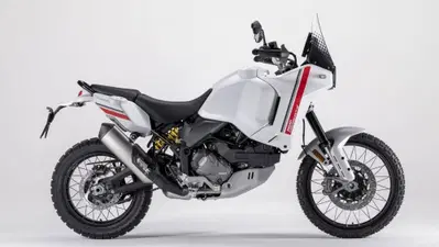 Ducati DesertX (2022 - 25) usata