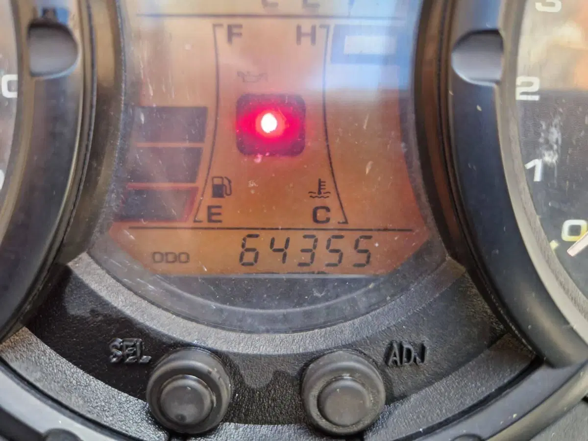 Suzuki V-Strom 650 (2008 - 11) (4)