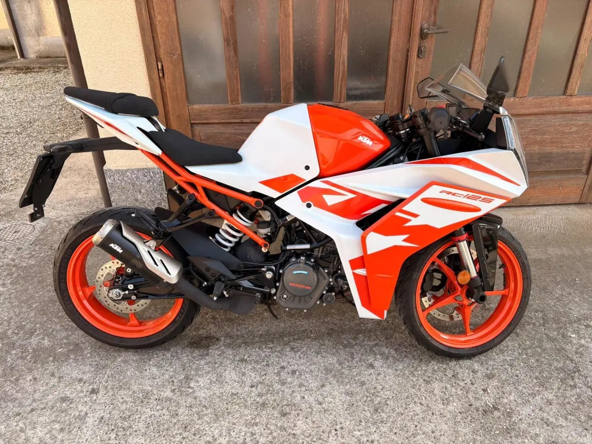 KTM RC 125 (2022 - 26) (3)