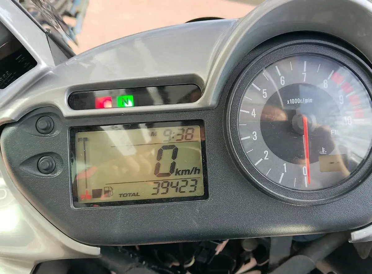 Honda Transalp XL 700 V (2007 - 13) (9)