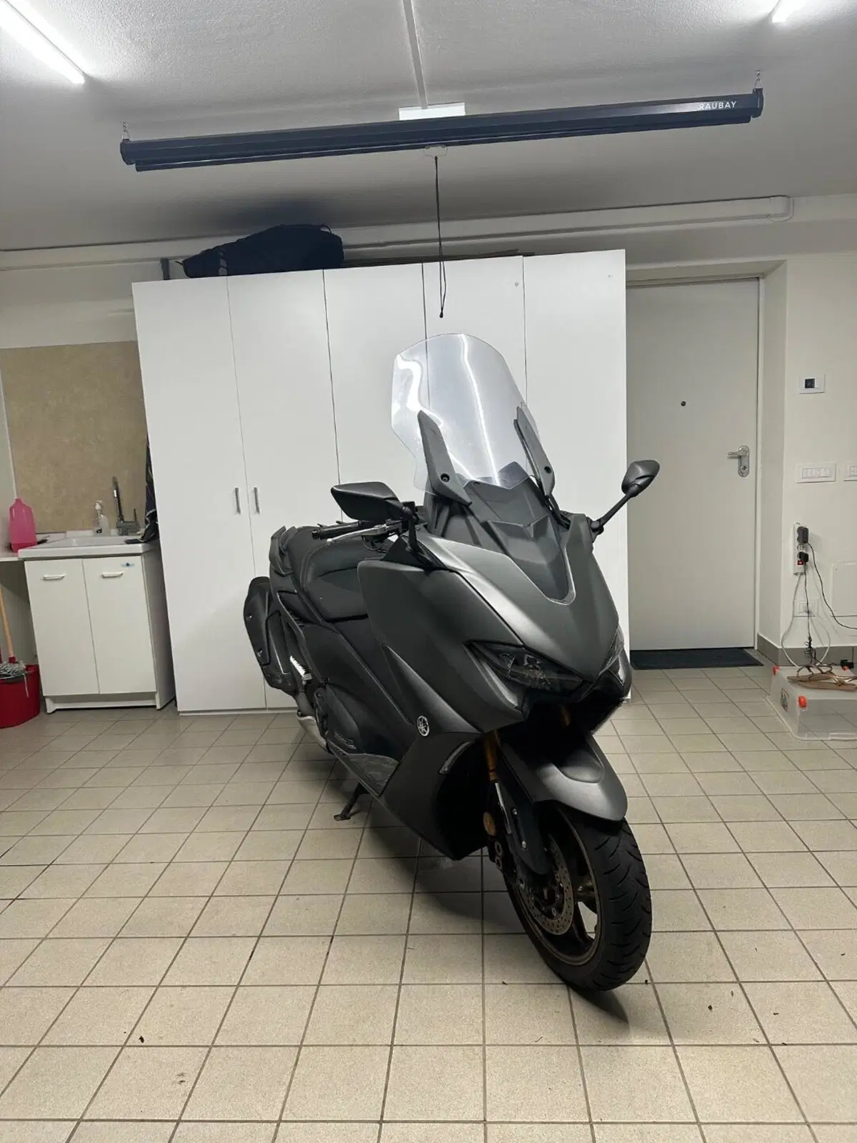 Yamaha T-Max 560 Tech Max (2020) (4)