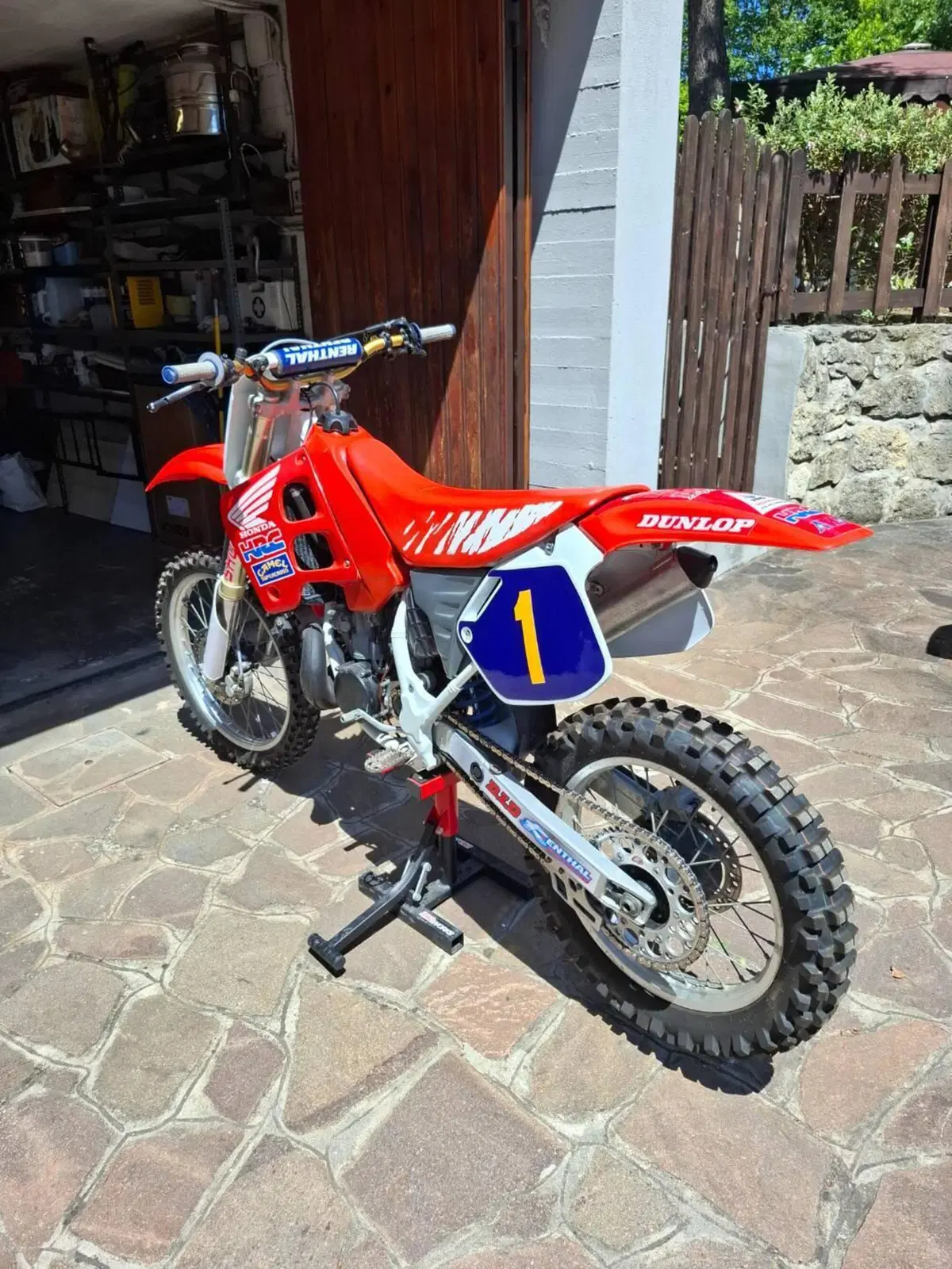 Honda CR 250 r  (2)