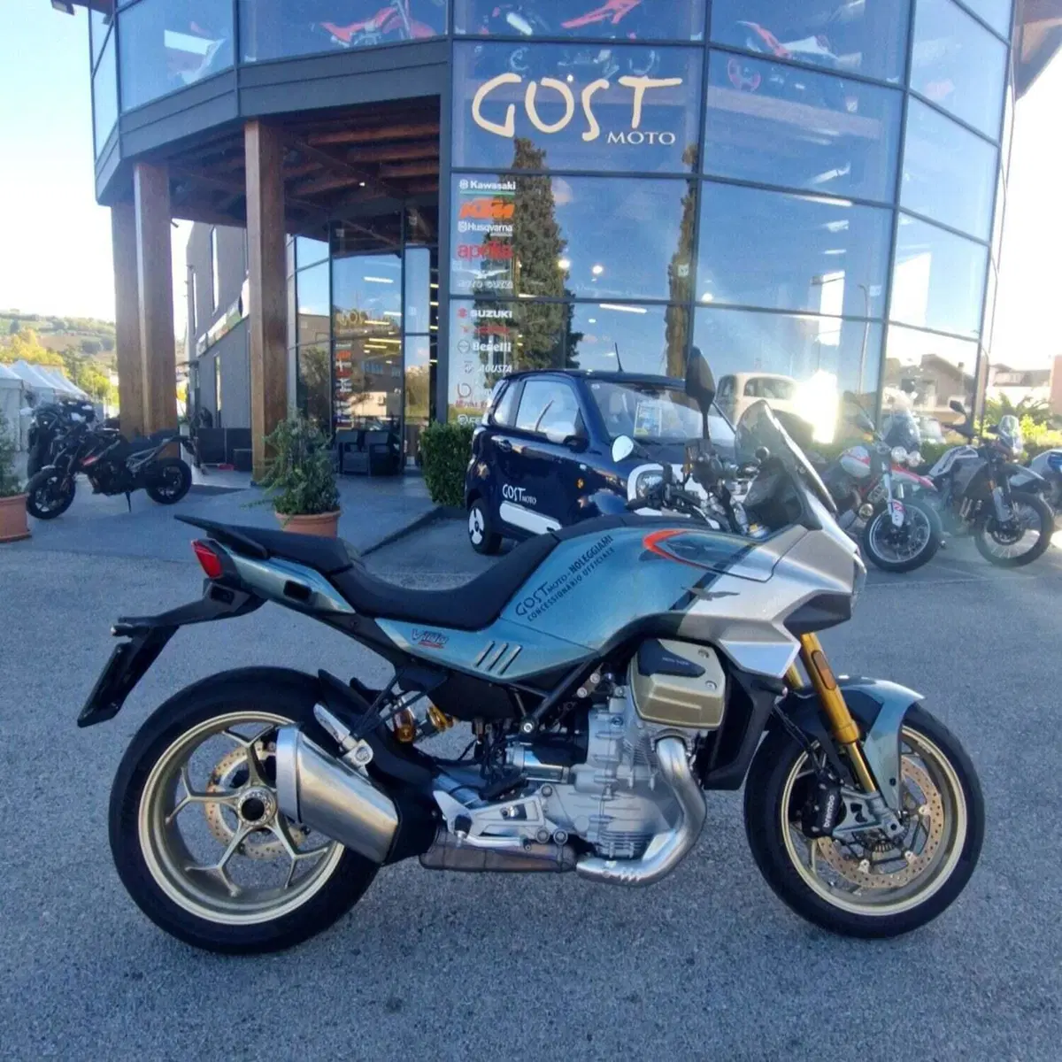 Moto Guzzi V100 Mandello S (2025 - 26)