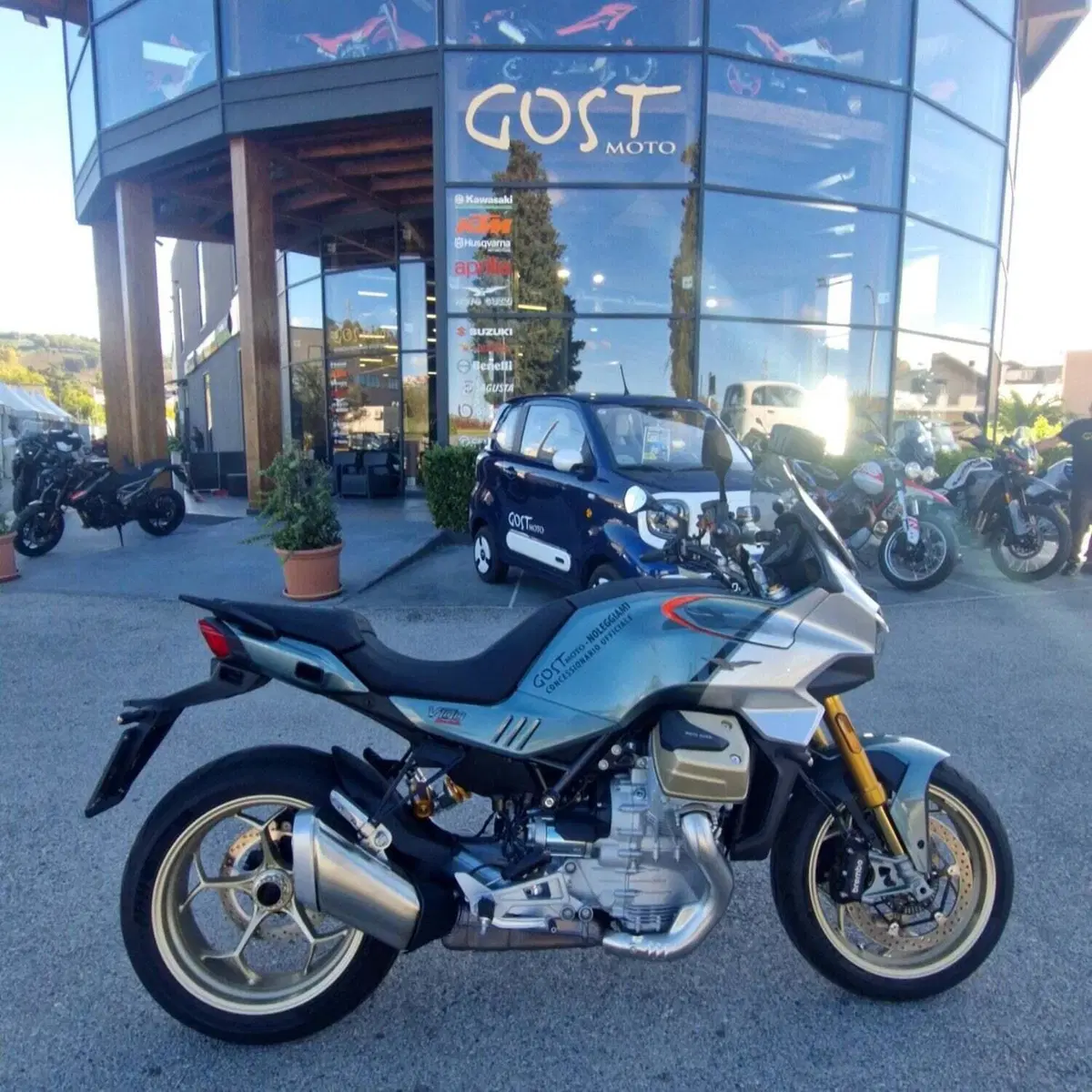 Moto Guzzi V100 Mandello S (2025 - 26) (2)