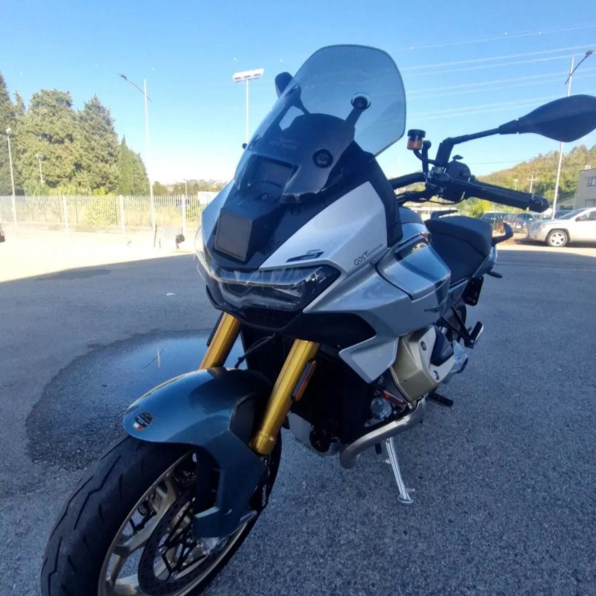 Moto Guzzi V100 Mandello S (2025 - 26) (8)