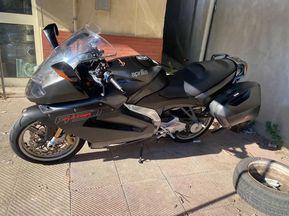 Aprilia RST 1000 Futura (2001 - 04) (2)
