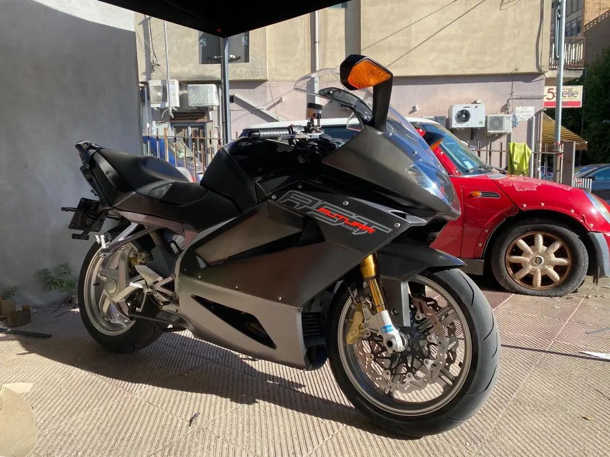 Aprilia RST 1000 Futura (2001 - 04) (4)
