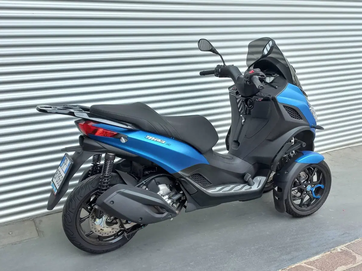 Piaggio MP3 310 Sport (2025 - 26) (7)