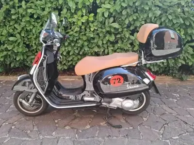 Vespa GTS 300 (2017 - 18) usata