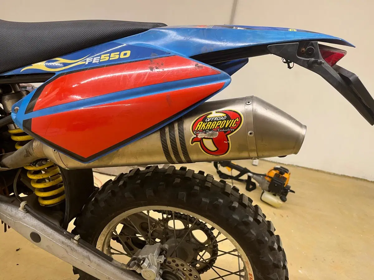 Husaberg FE 550 E (4)