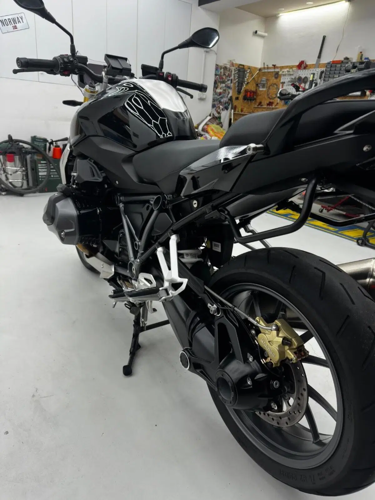 Bmw R 1250 R (2021 - 25) (5)