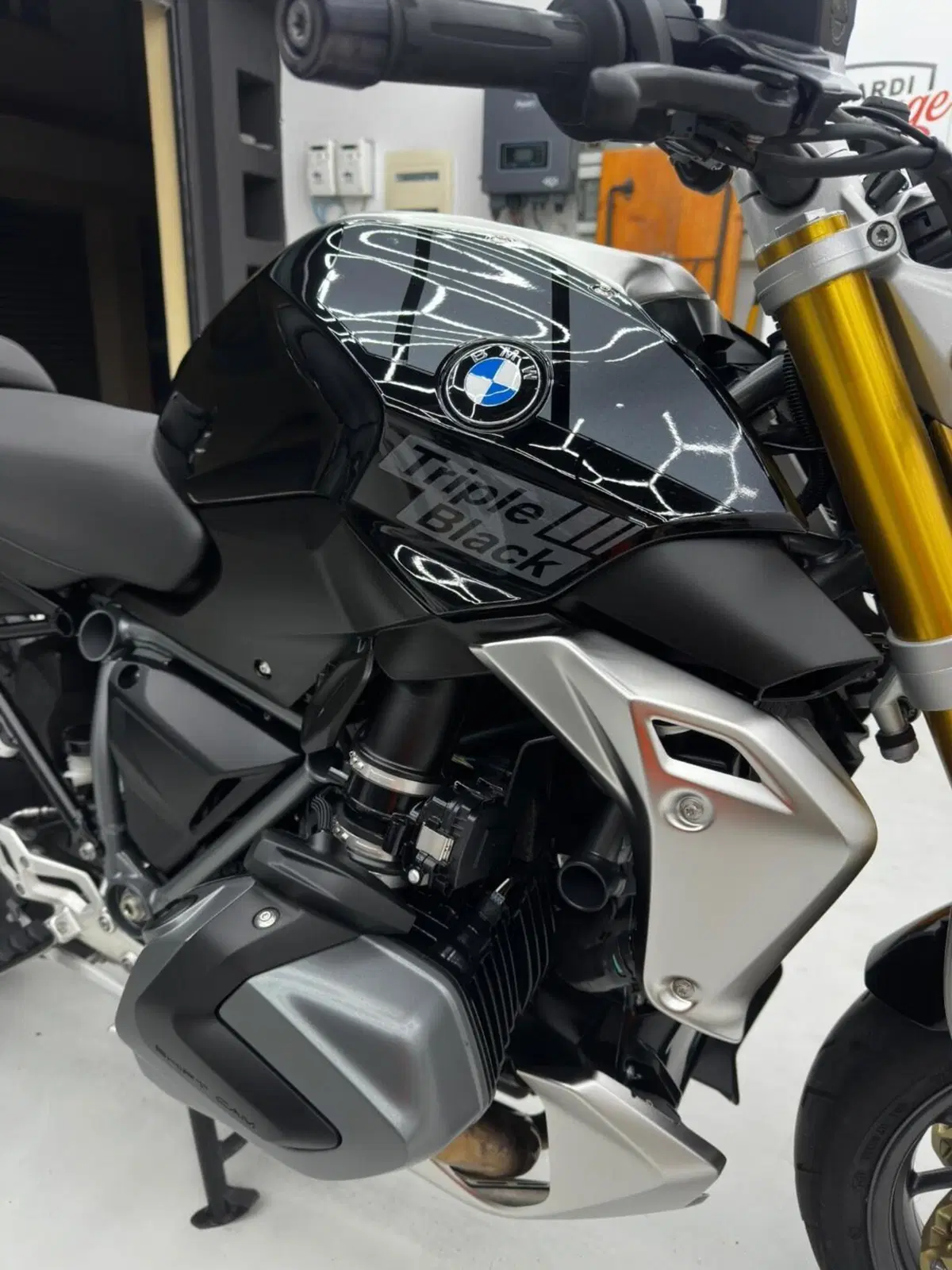 Bmw R 1250 R (2021 - 25) (11)