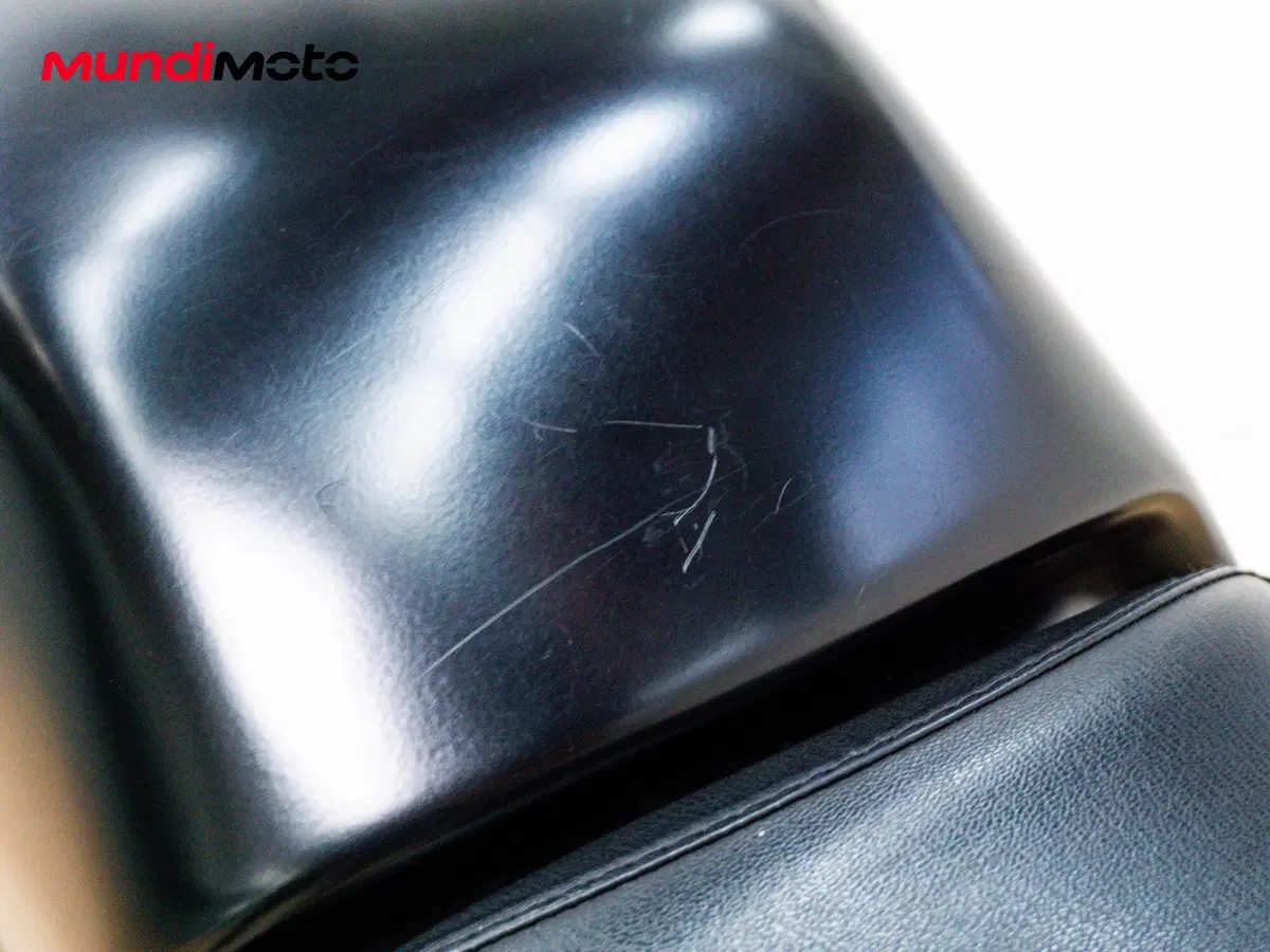 Moto Guzzi V7 III Stone (2017 - 20) (20)