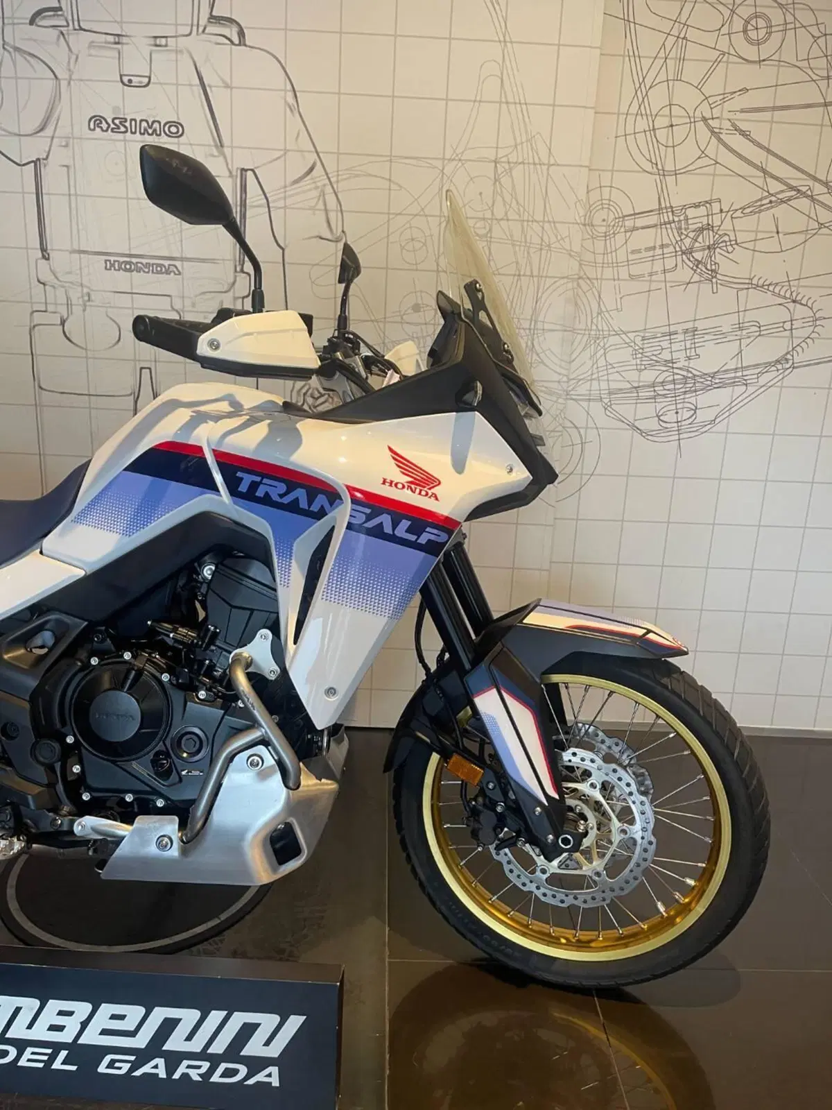 Honda Transalp XL750 (2023 - 24) (2)